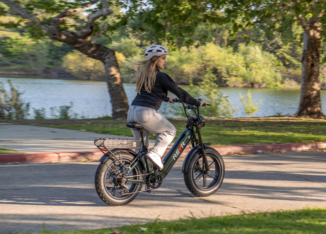 REVR City Electric Bike CM7s