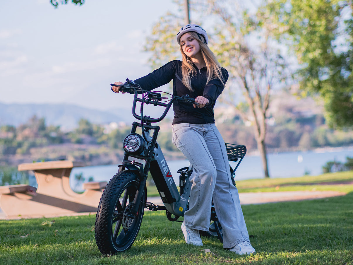 REVR City Electric Bike CM7s